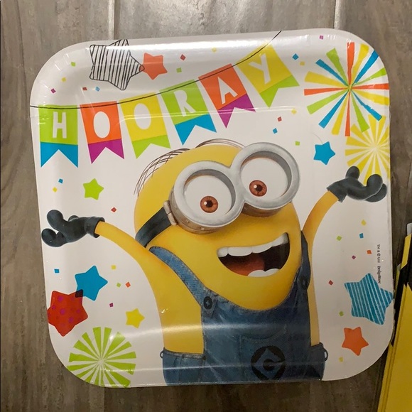 Minion party Plates and masks - Picture 2 of 4